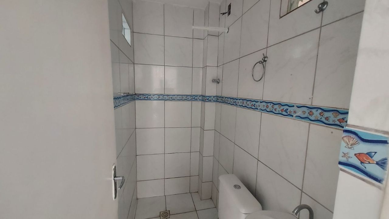 Casa para alugar com 2 quartos, 50m² - Foto 15