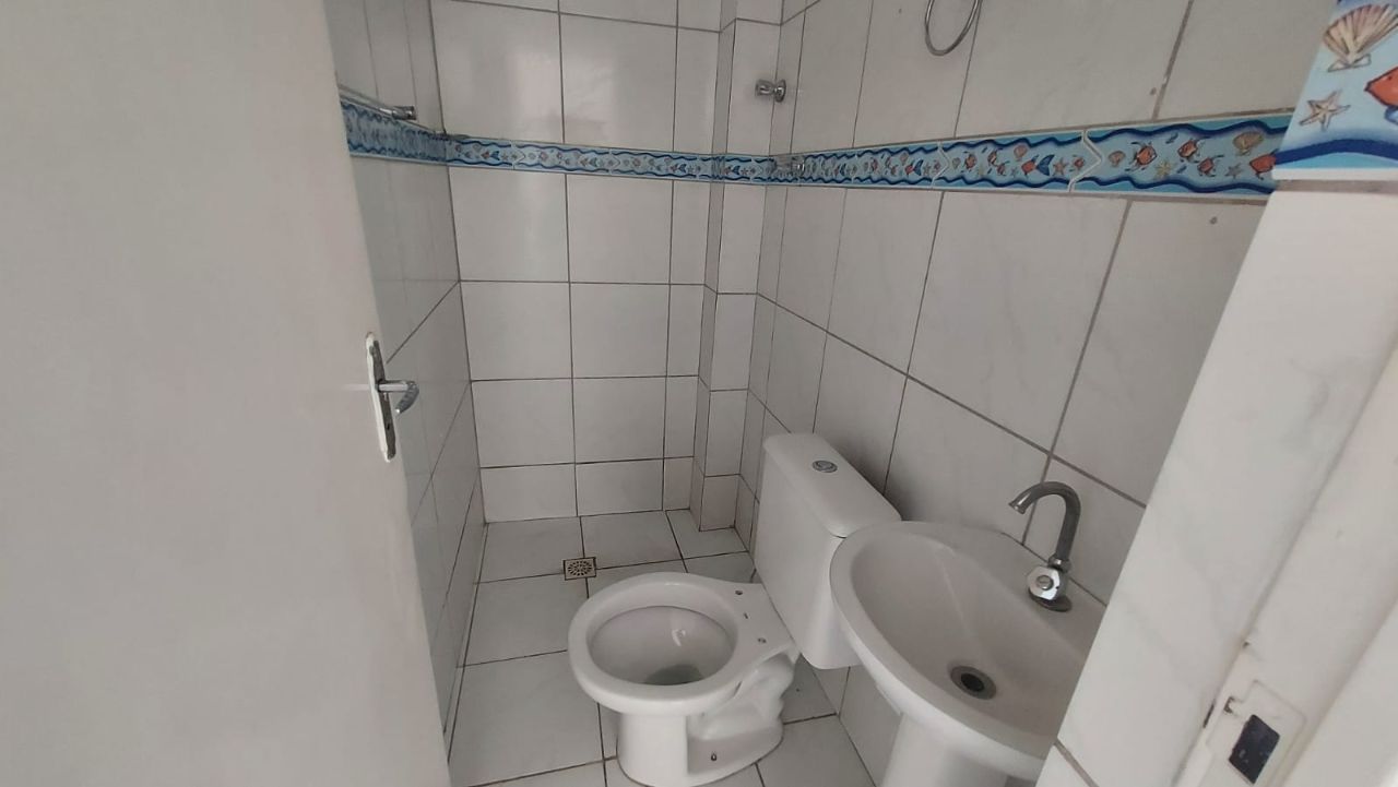 Casa para alugar com 2 quartos, 50m² - Foto 16