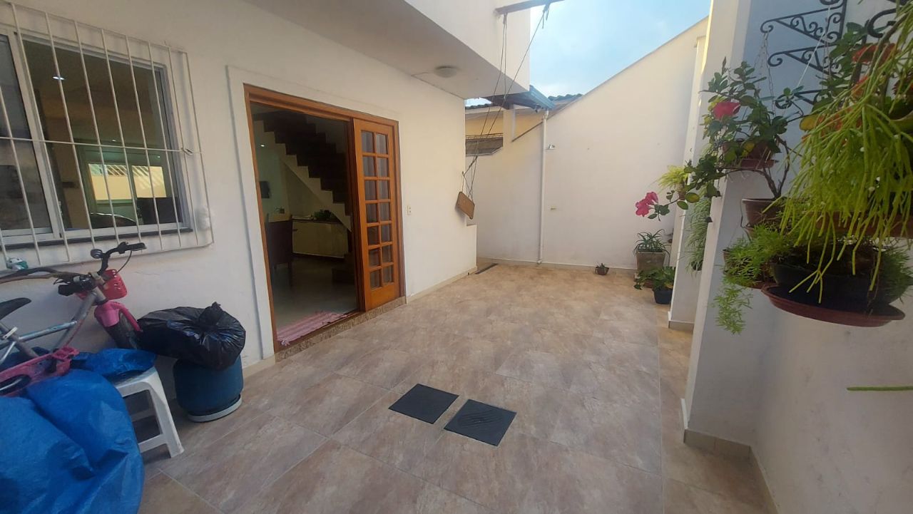 Casa à venda com 3 quartos, 165m² - Foto 16