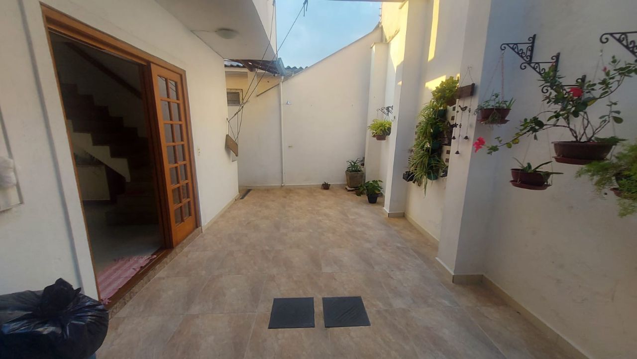Casa à venda com 3 quartos, 165m² - Foto 25