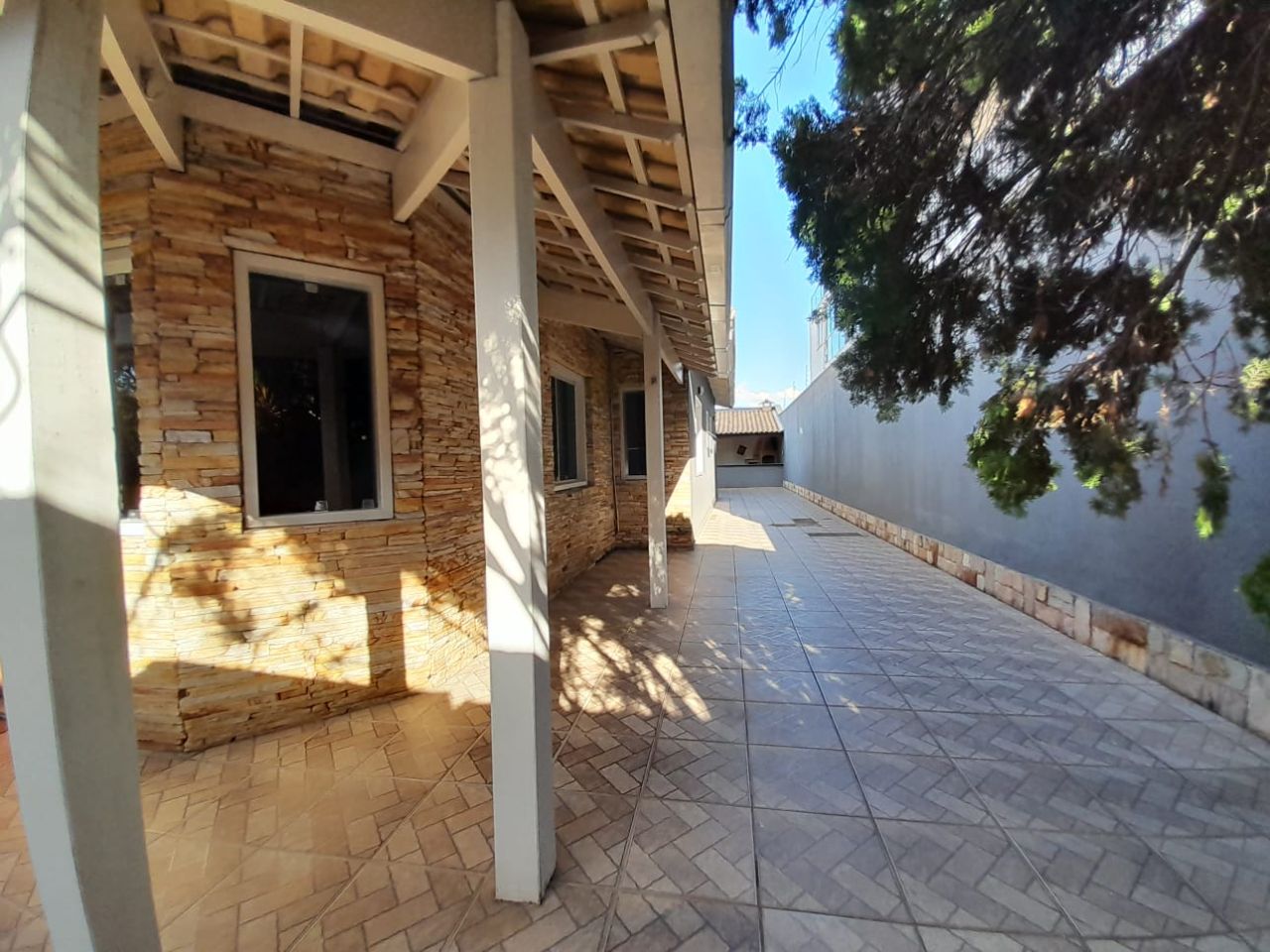 Casa à venda com 3 quartos, 493m² - Foto 2