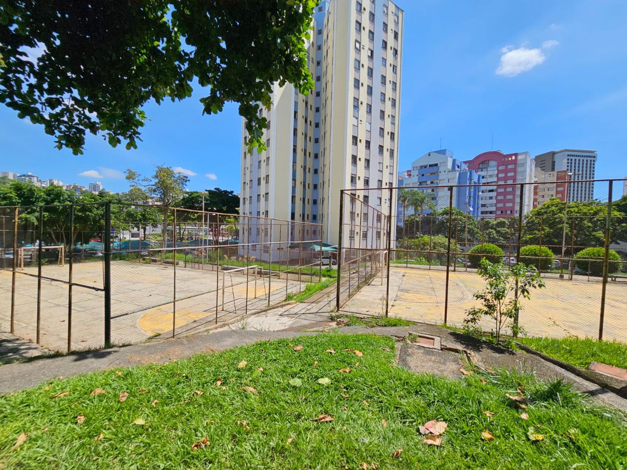Apartamento à venda com 2 quartos, 60m² - Foto 16