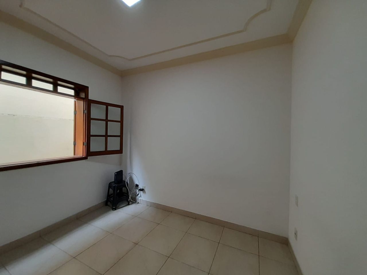 Casa à venda com 3 quartos, 200m² - Foto 11