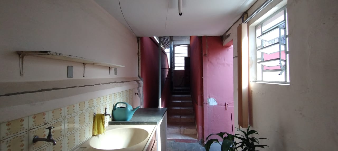 Casa à venda com 6 quartos, 154m² - Foto 8