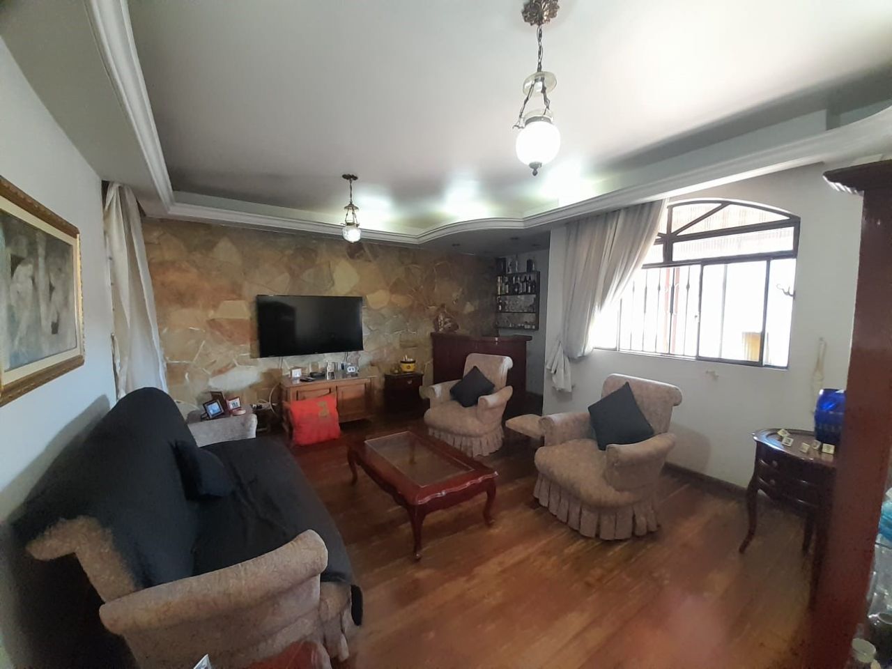 Casa à venda com 4 quartos, 24m² - Foto 2