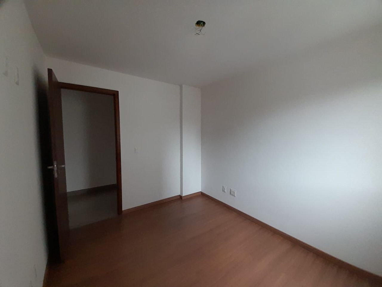 Apartamento à venda com 2 quartos, 77m² - Foto 12