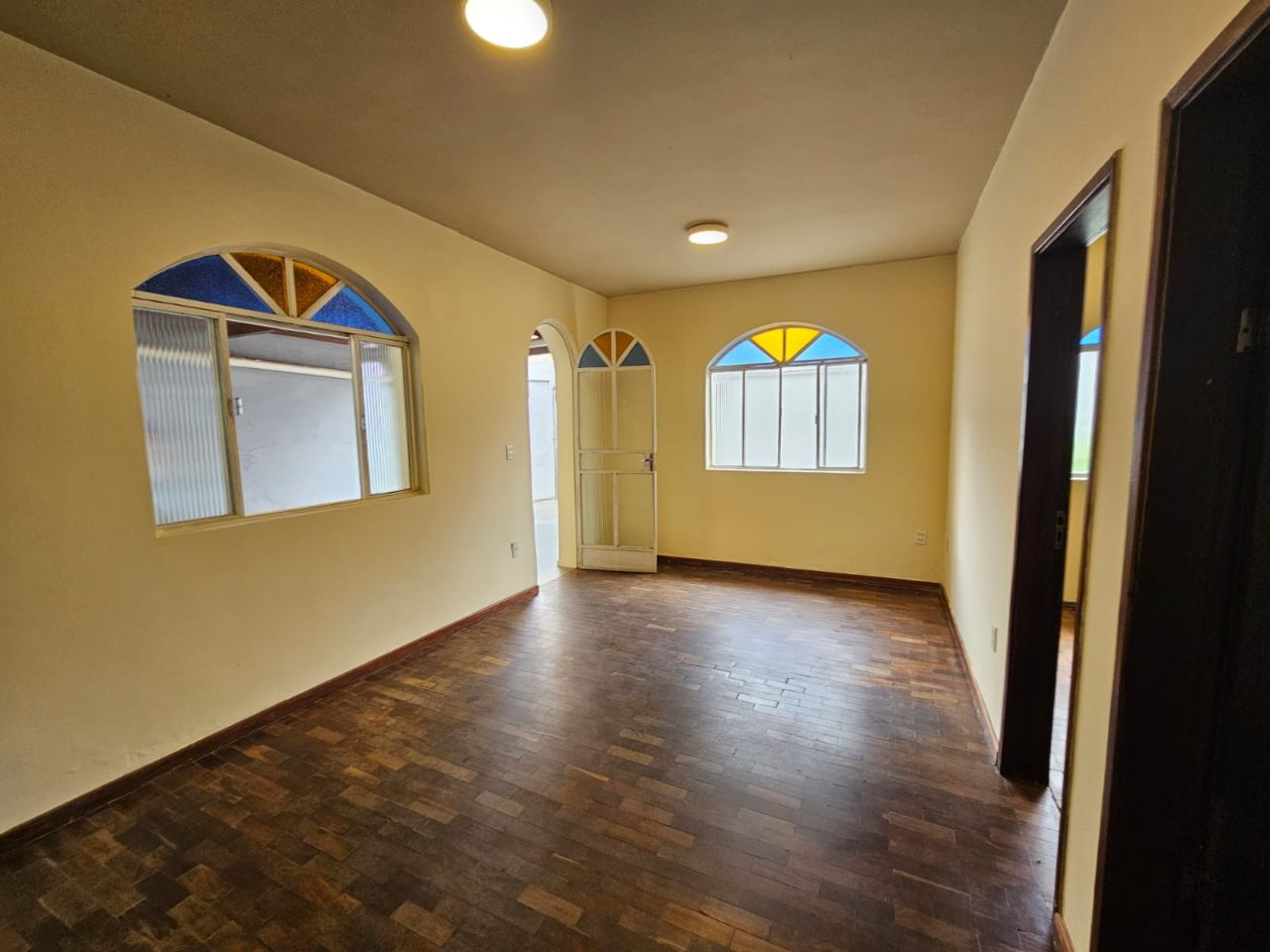 Casa à venda com 3 quartos, 276m² - Foto 3