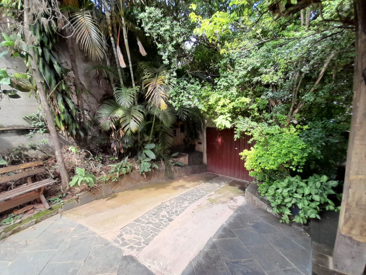 Casa à venda com 3 quartos, 164m² - Foto 1
