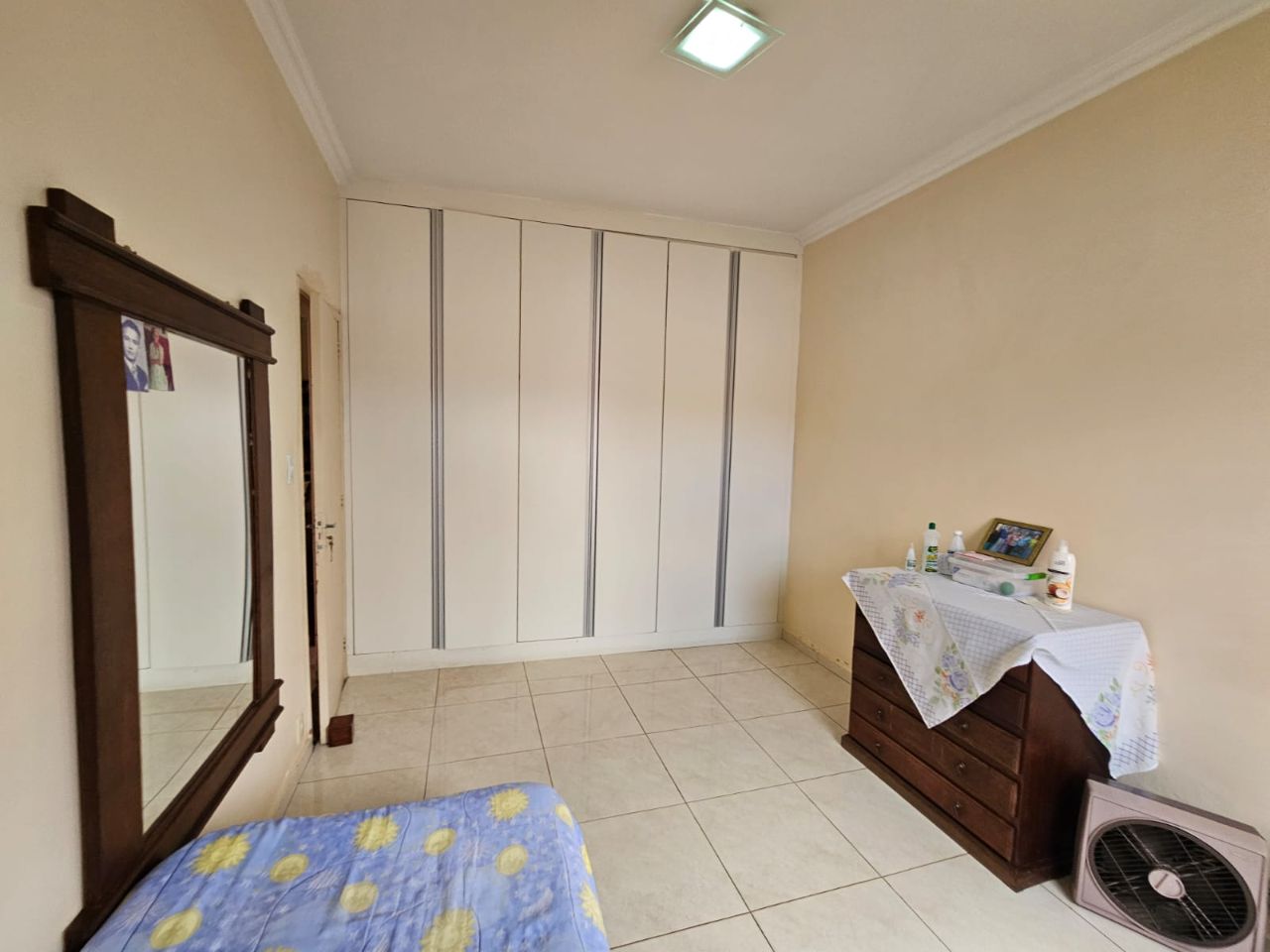 Casa à venda com 3 quartos, 224m² - Foto 4