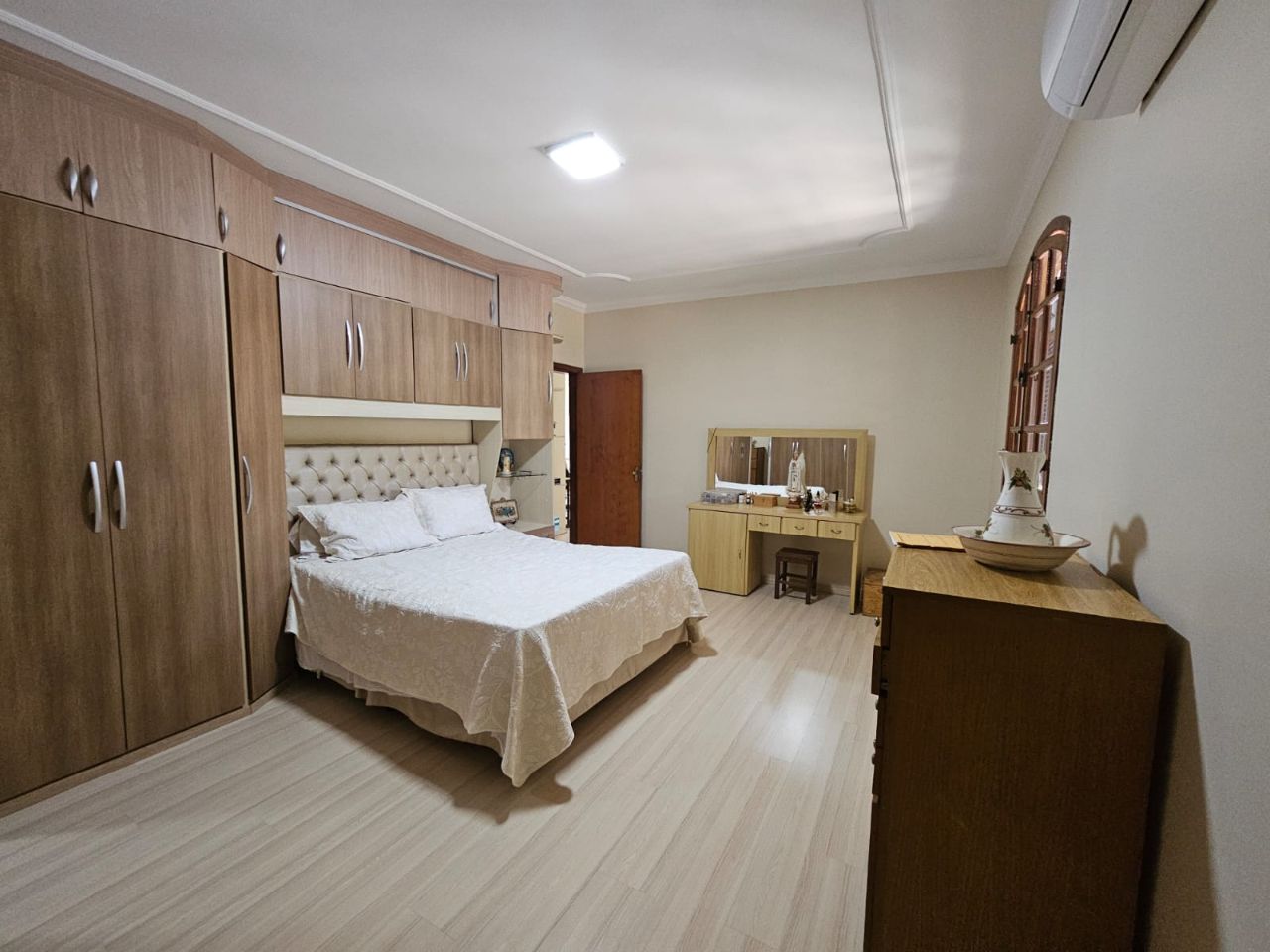 Casa à venda com 4 quartos, 340m² - Foto 9