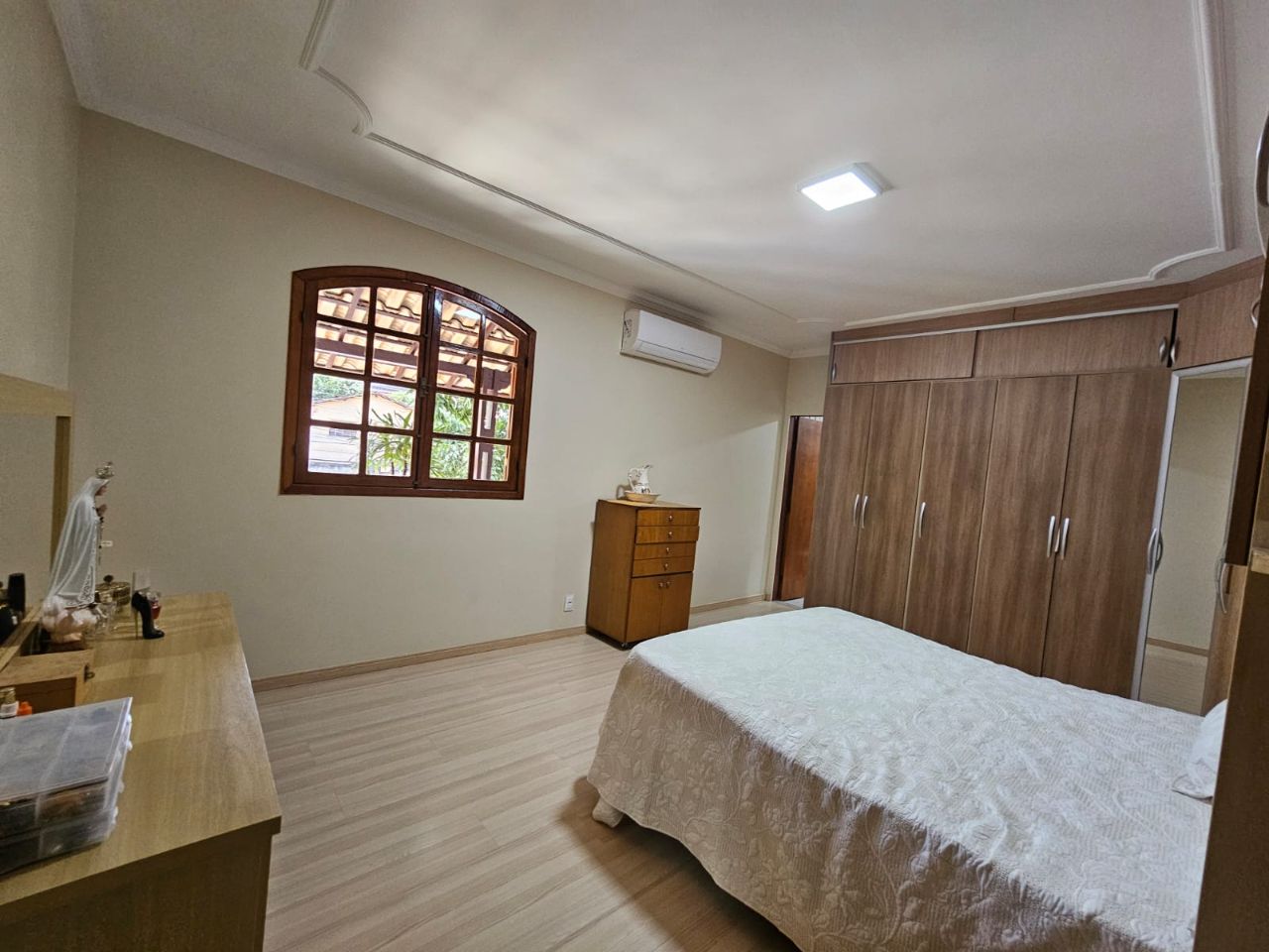 Casa à venda com 4 quartos, 340m² - Foto 10