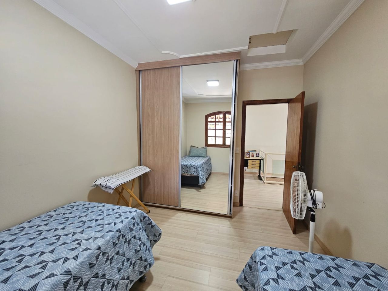 Casa à venda com 4 quartos, 340m² - Foto 16