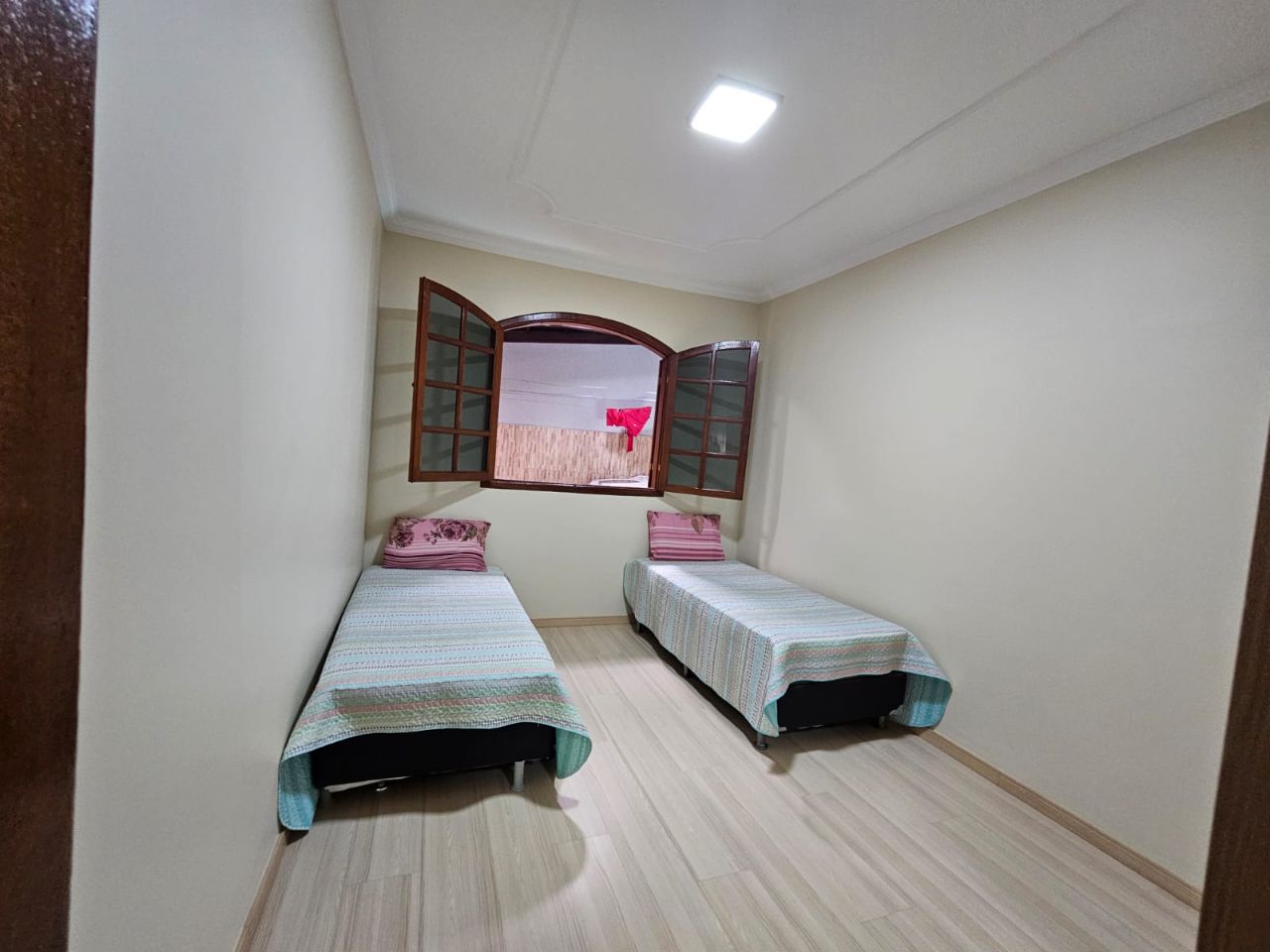 Casa à venda com 4 quartos, 340m² - Foto 17
