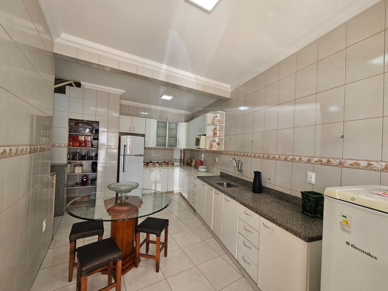 Casa à venda com 4 quartos, 340m² - Foto 23