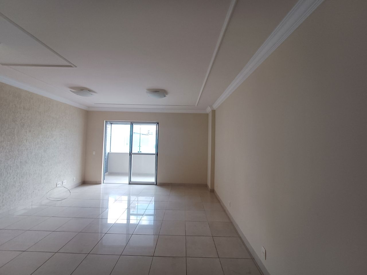 Apartamento à venda com 3 quartos, 119m² - Foto 1