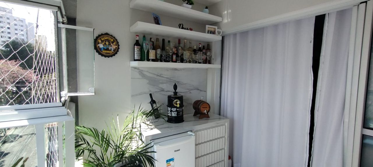 Apartamento à venda com 3 quartos, 81m² - Foto 2