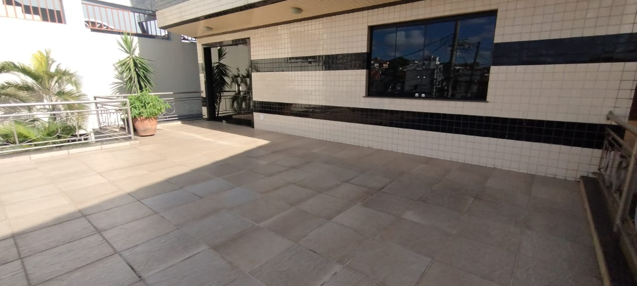 Casa à venda com 5 quartos, 374m² - Foto 5