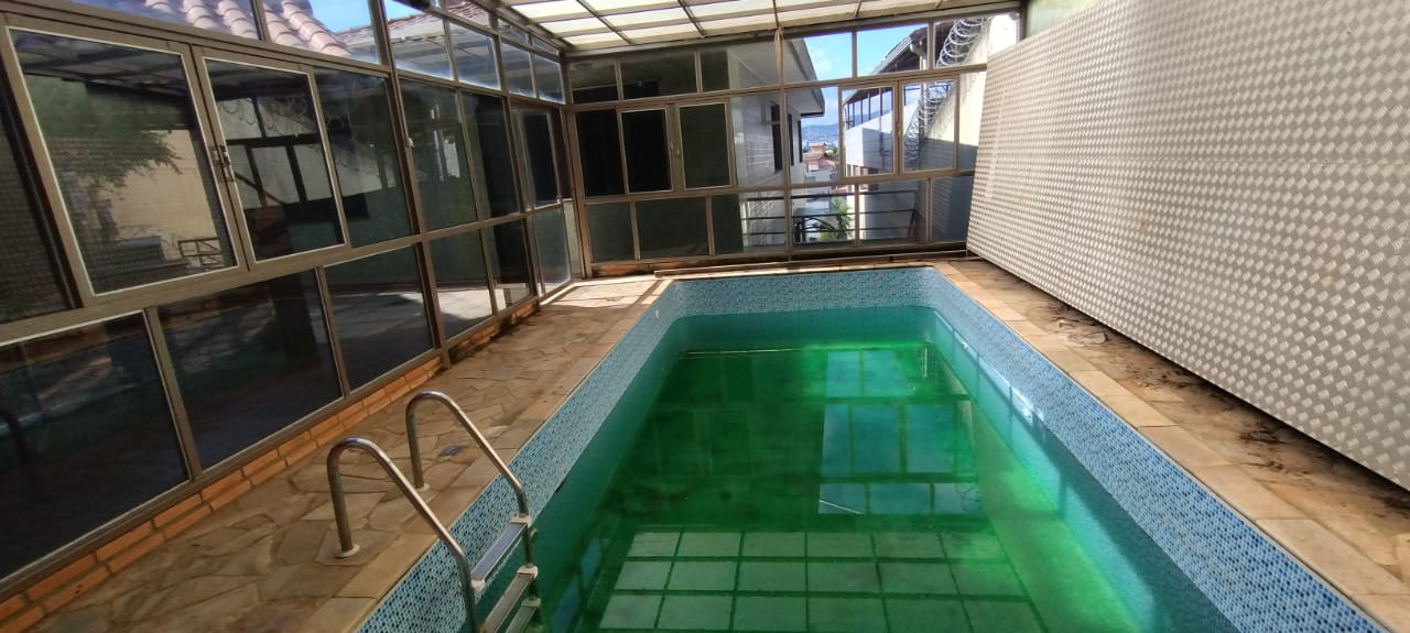Casa à venda com 5 quartos, 374m² - Foto 14