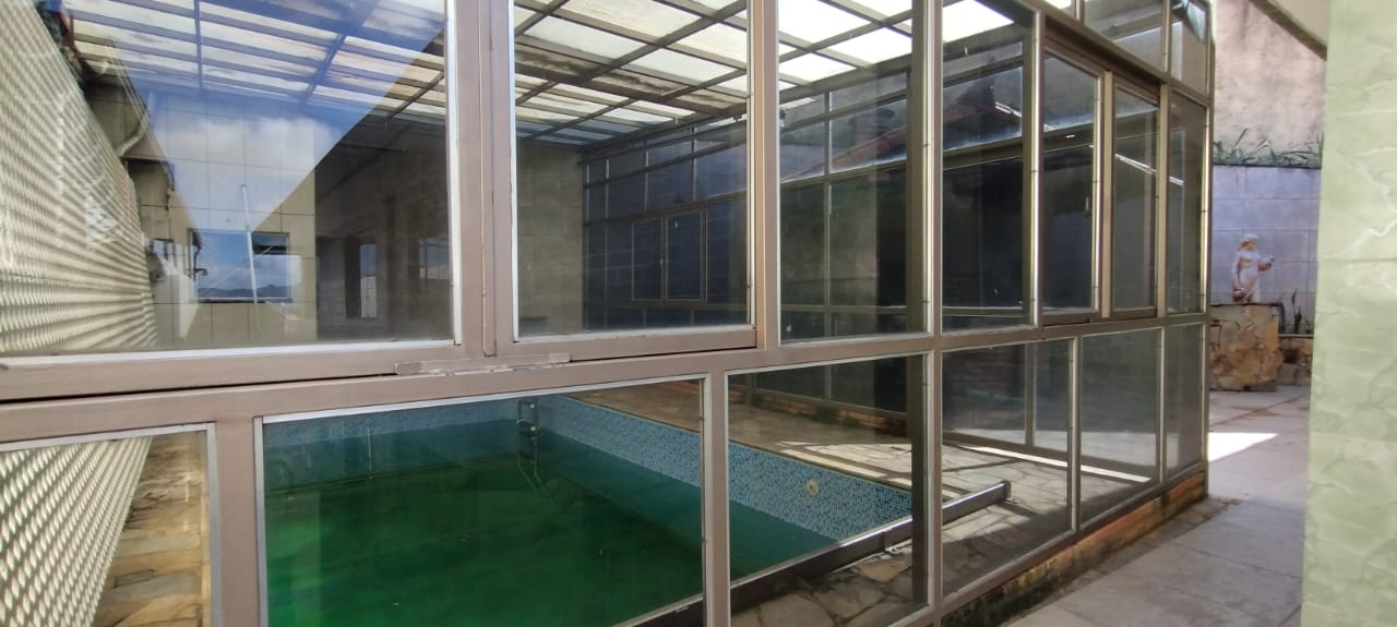 Casa à venda com 5 quartos, 374m² - Foto 18