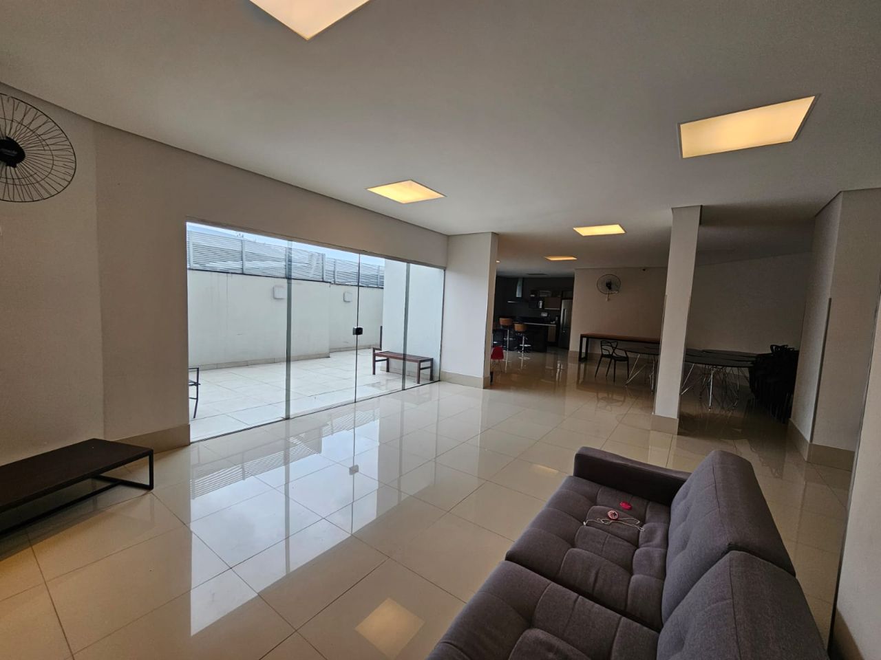 Apartamento à venda com 2 quartos, 59m² - Foto 18