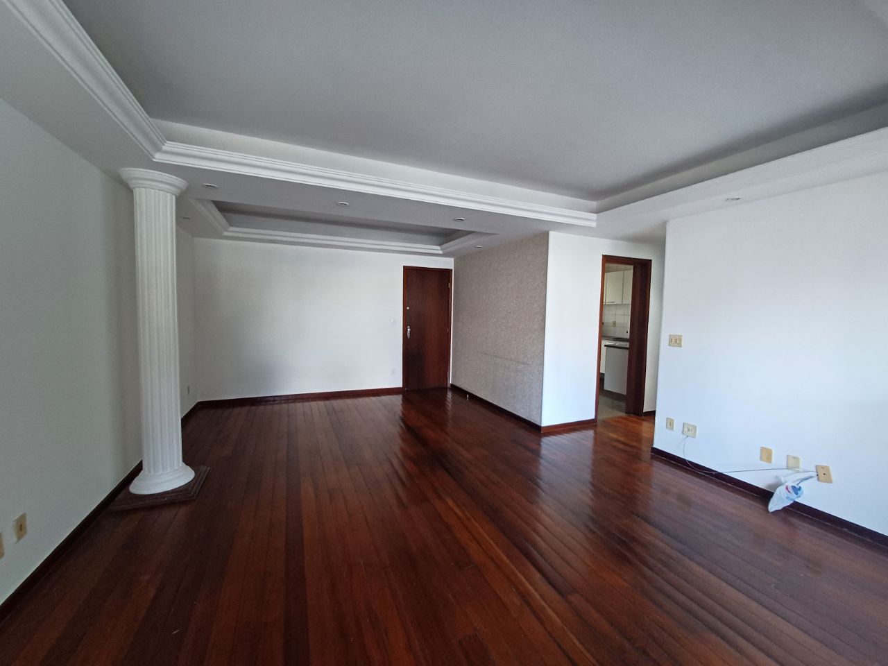 Apartamento à venda com 4 quartos, 120m² - Foto 1
