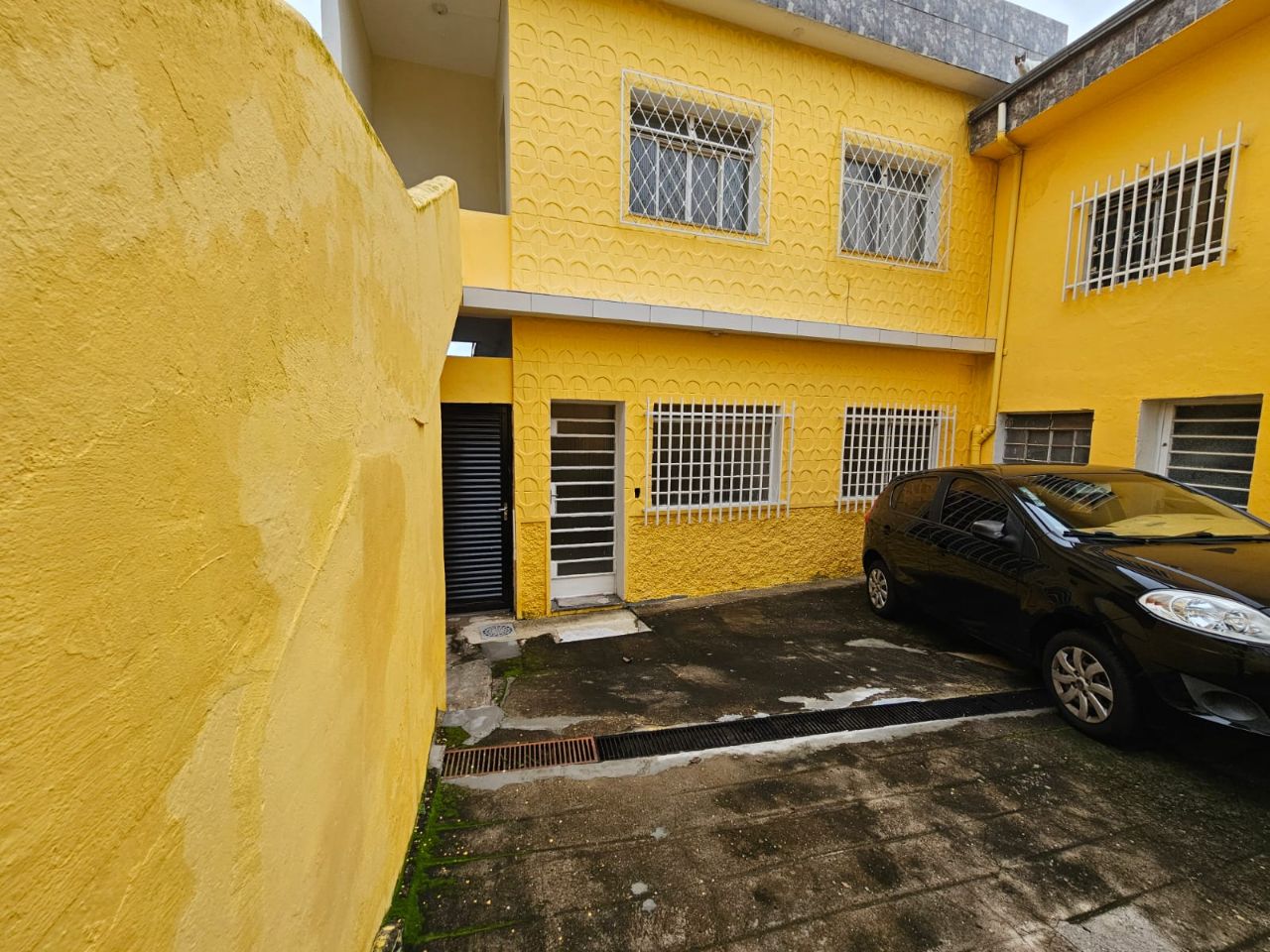 Casa para alugar com 3 quartos, 90m² - Foto 1