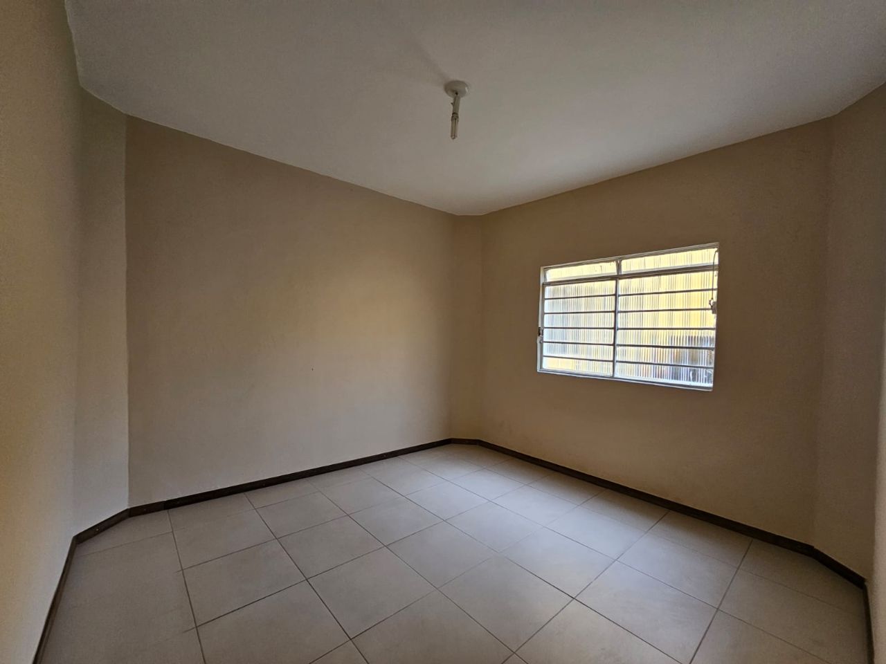 Casa para alugar com 3 quartos, 90m² - Foto 5