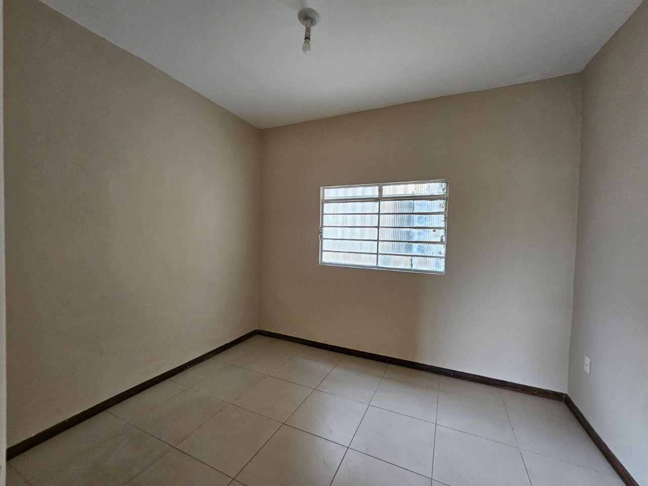 Casa para alugar com 3 quartos, 90m² - Foto 6