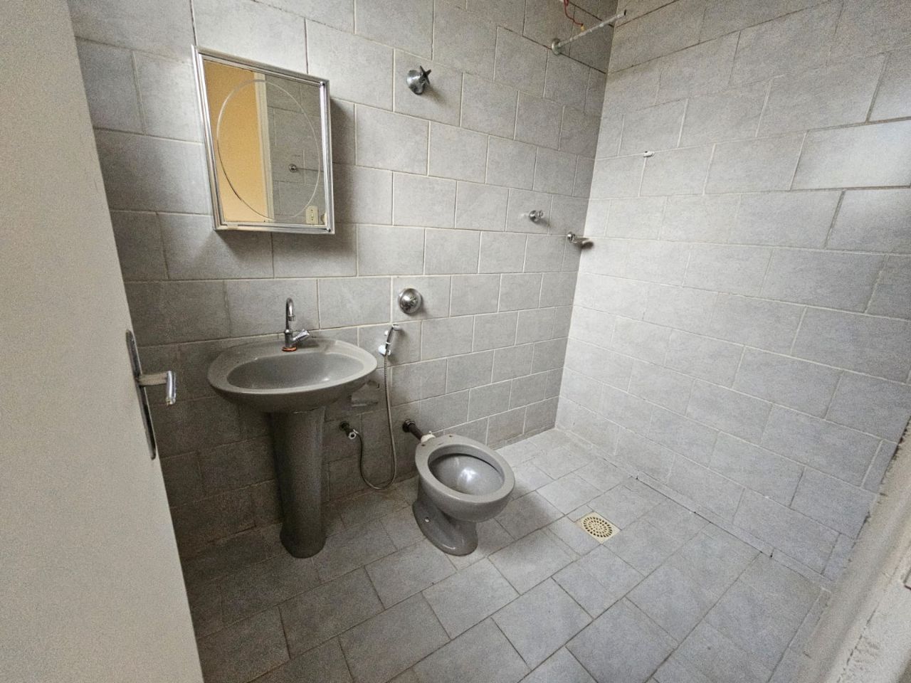 Casa para alugar com 3 quartos, 90m² - Foto 12
