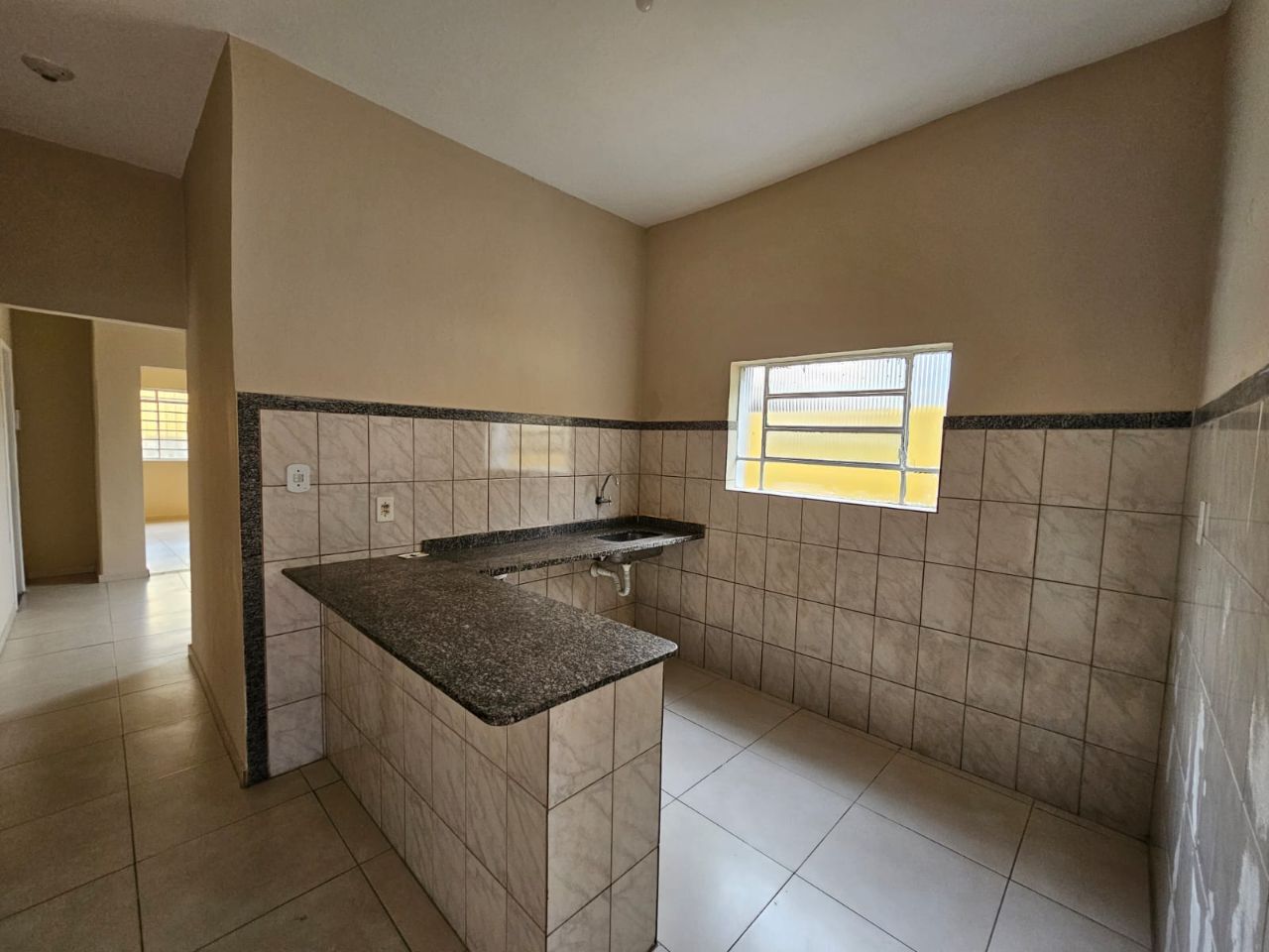 Casa para alugar com 3 quartos, 90m² - Foto 14