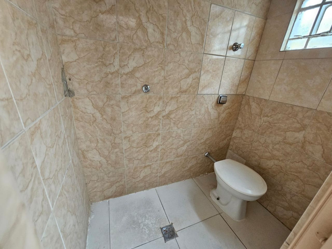 Casa para alugar com 3 quartos, 90m² - Foto 16