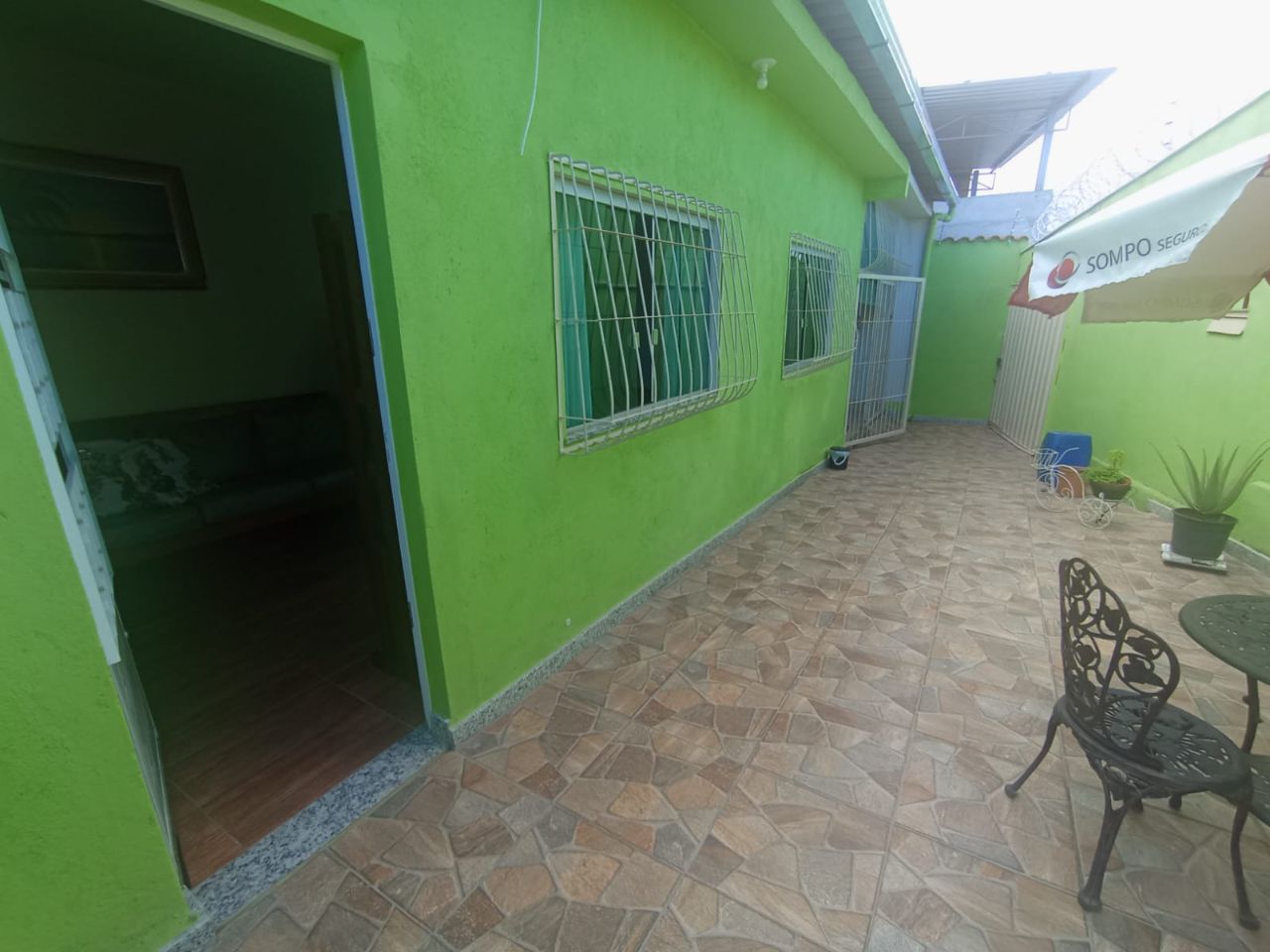 Casa à venda com 2 quartos, 60m² - Foto 2