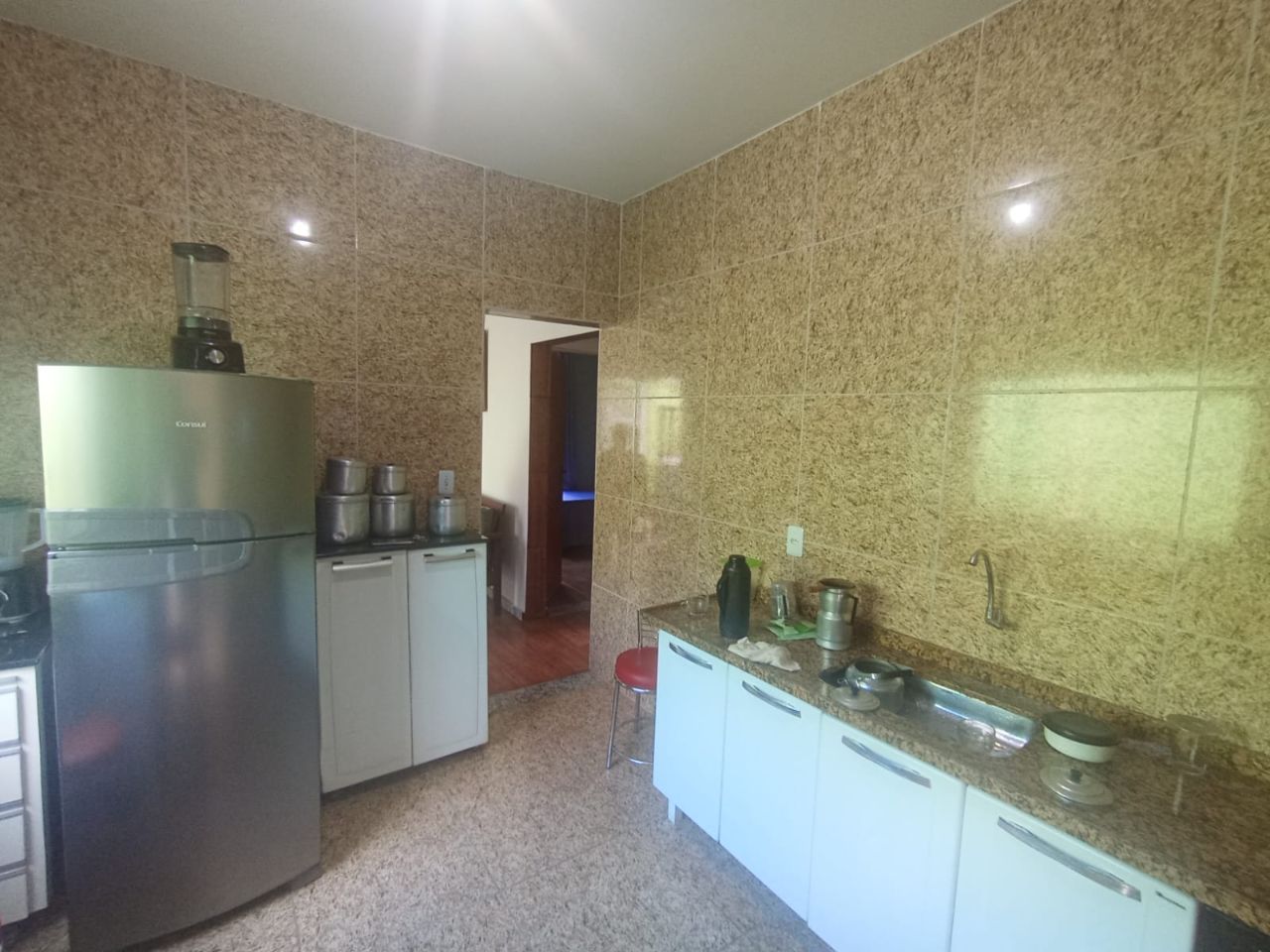 Casa à venda com 2 quartos, 60m² - Foto 13
