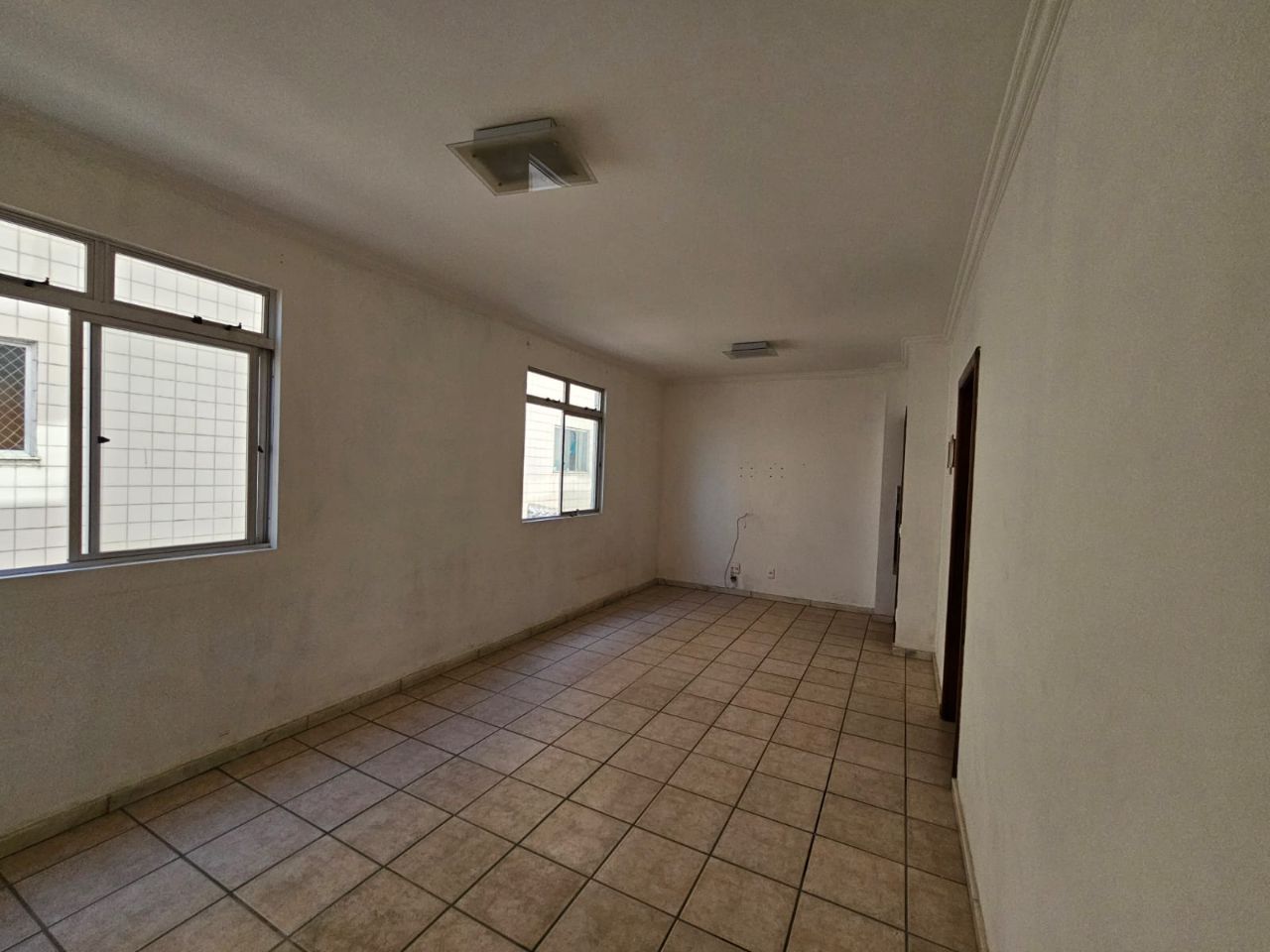 Apartamento para alugar com 3 quartos, 90m² - Foto 3