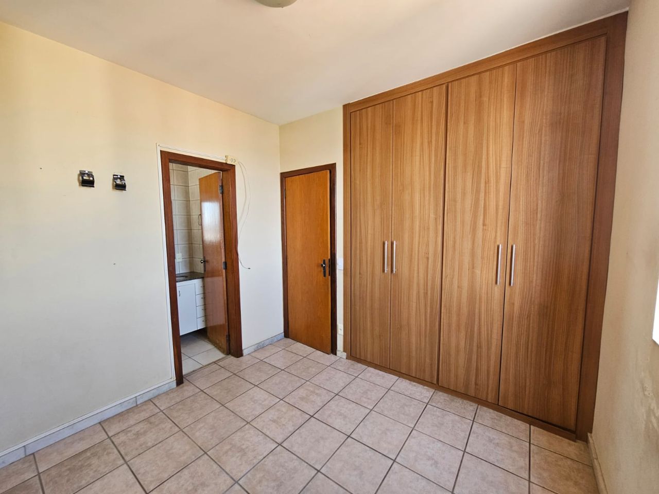 Apartamento para alugar com 3 quartos, 90m² - Foto 6