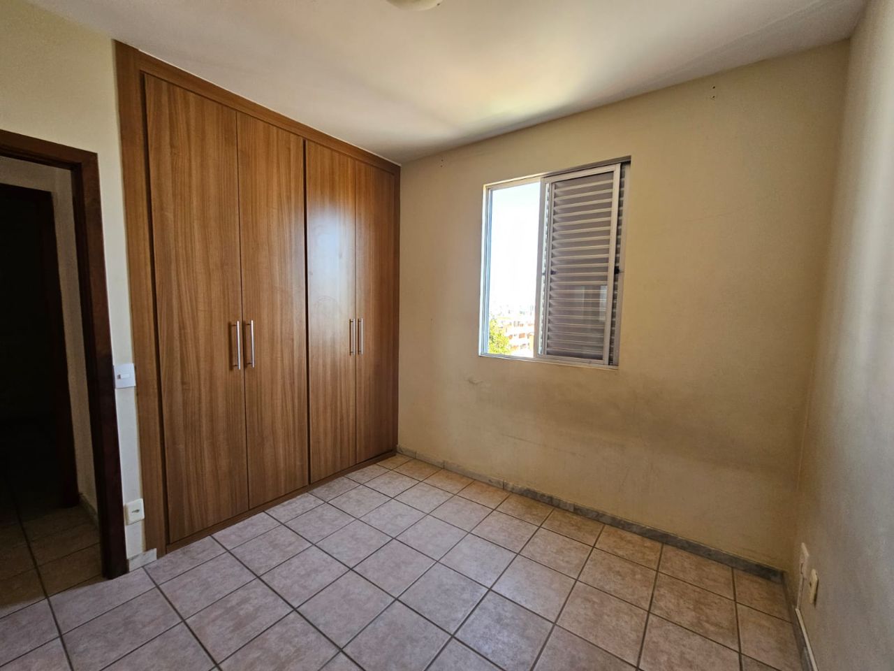Apartamento para alugar com 3 quartos, 90m² - Foto 7