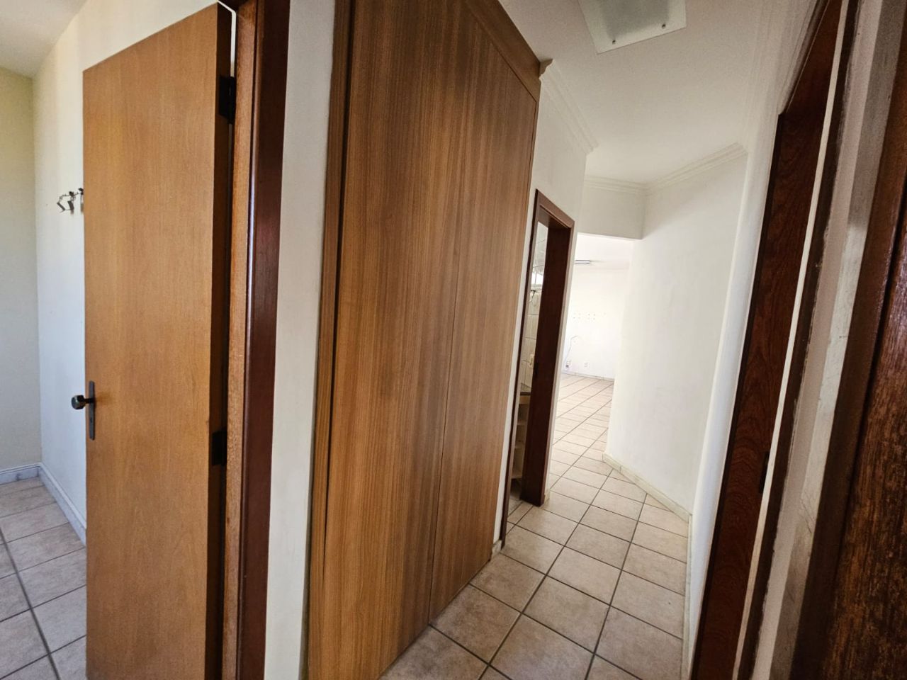 Apartamento para alugar com 3 quartos, 90m² - Foto 13