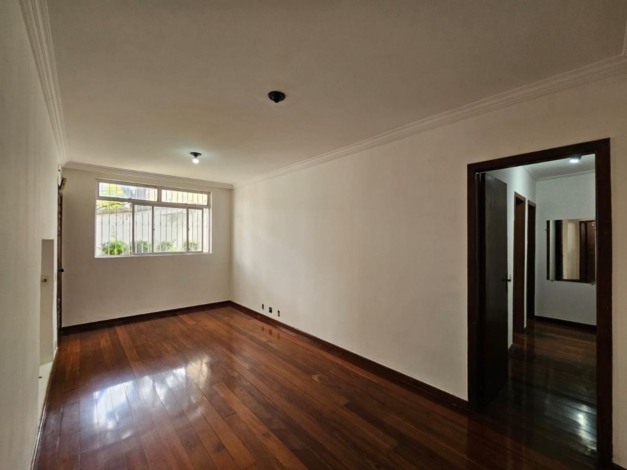 Apartamento para alugar com 3 quartos, 79m² - Foto 2