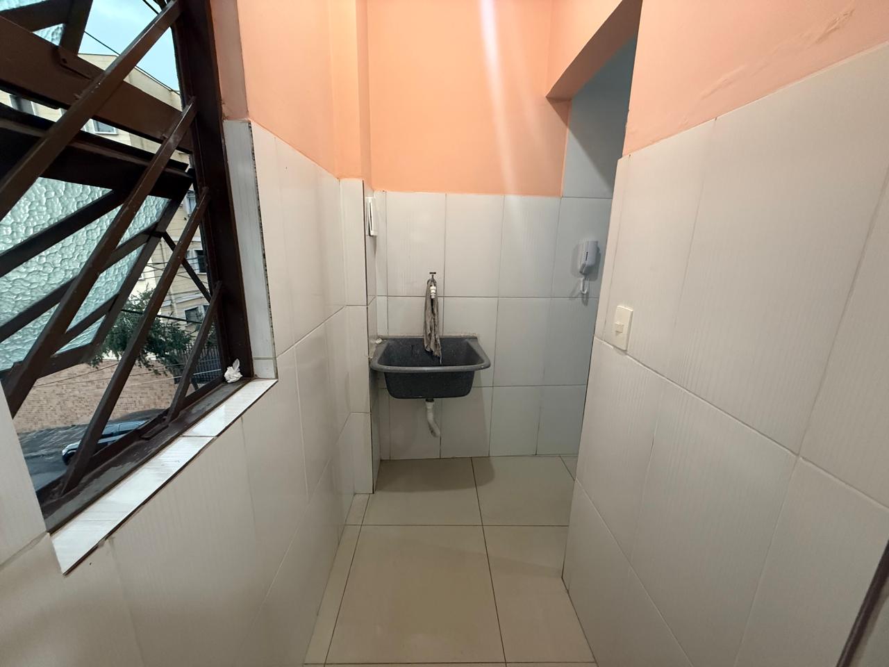 Casa para alugar com 1 quarto, 30m² - Foto 12