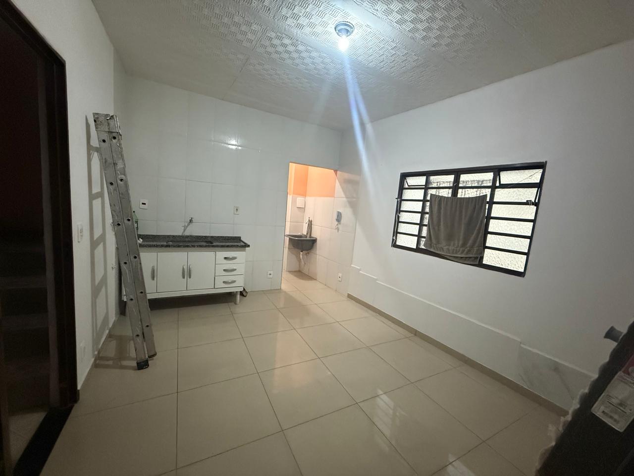 Casa para alugar com 1 quarto, 30m² - Foto 6