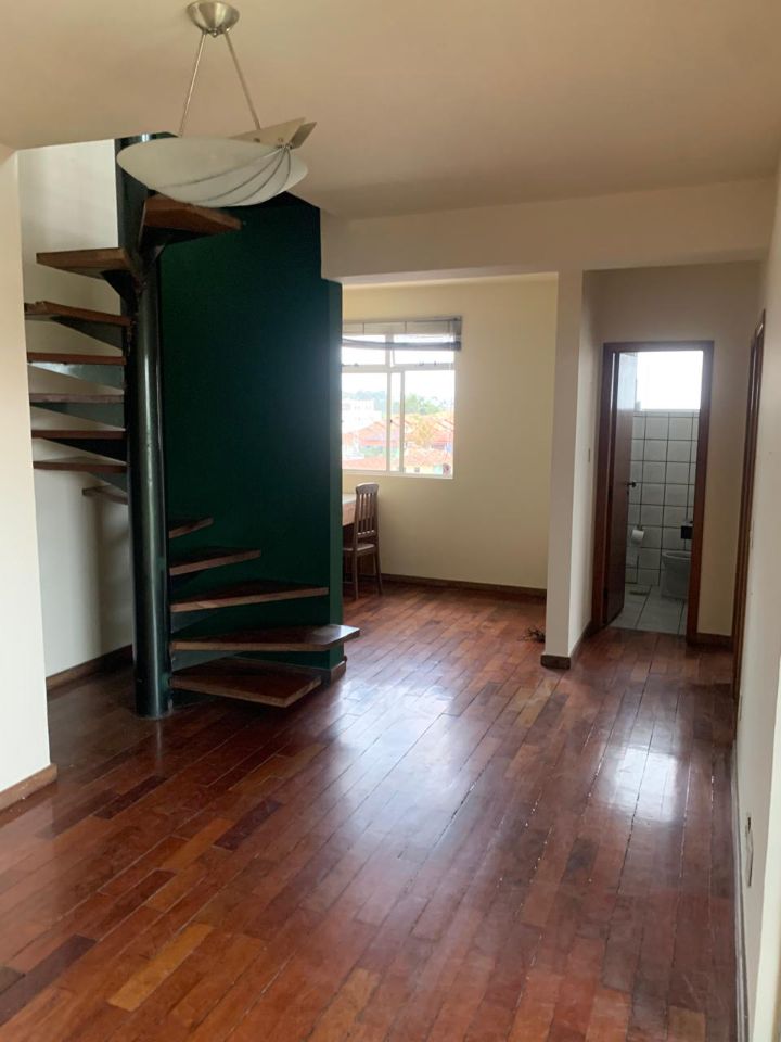 Cobertura à venda com 2 quartos, 90m² - Foto 2
