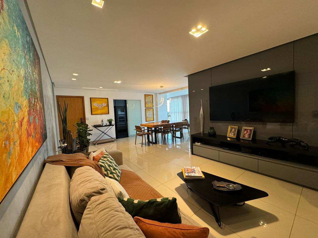 Apartamento, 4 quartos, 246 m² - Foto 1