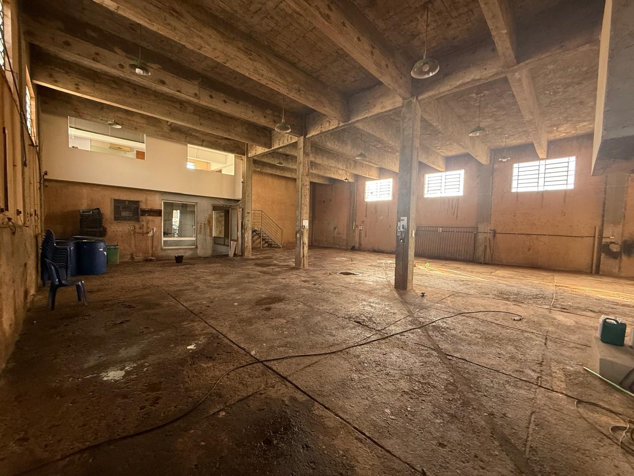 Depósito-Galpão, 300 m² - Foto 1