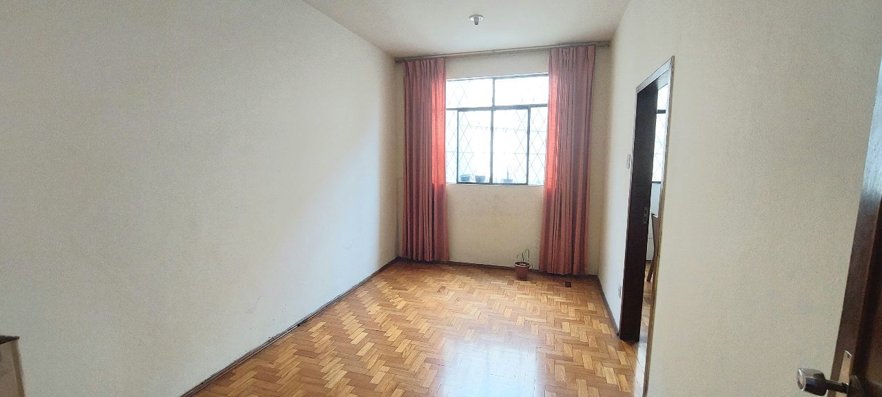 Apartamento à venda com 3 quartos, 95m² - Foto 1