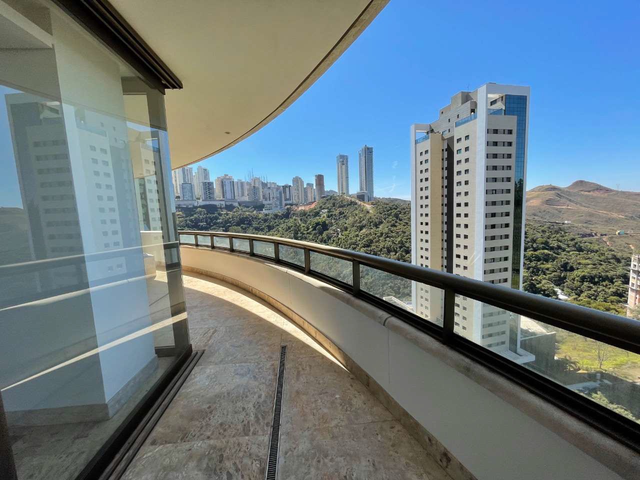 Apartamento à venda com 4 quartos, 576m² - Foto 8