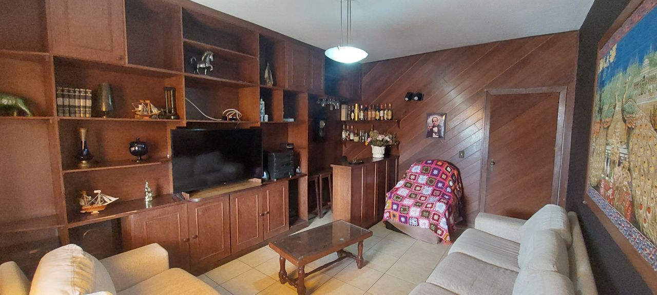 Casa à venda com 3 quartos, 308m² - Foto 2