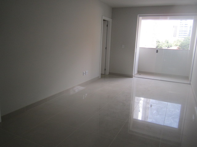 Apartamento à venda com 2 quartos, 72m² - Foto 1