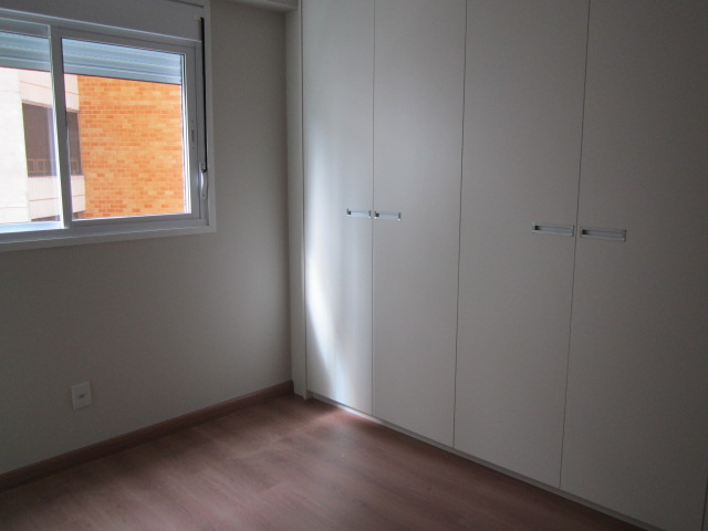 Apartamento à venda com 2 quartos, 72m² - Foto 5