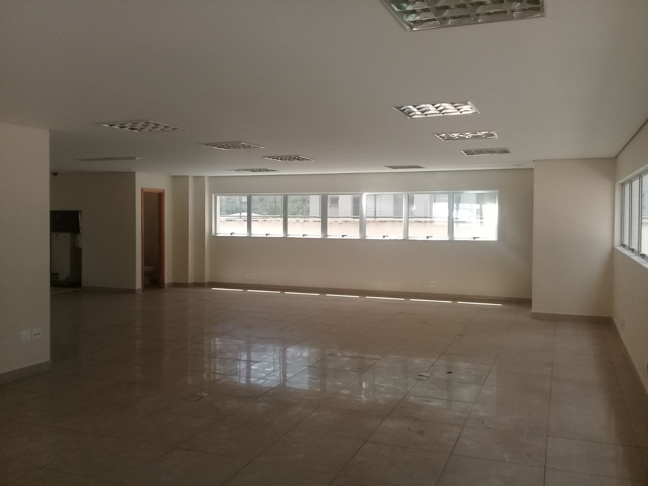 Loja-Salão para alugar, 213m² - Foto 4