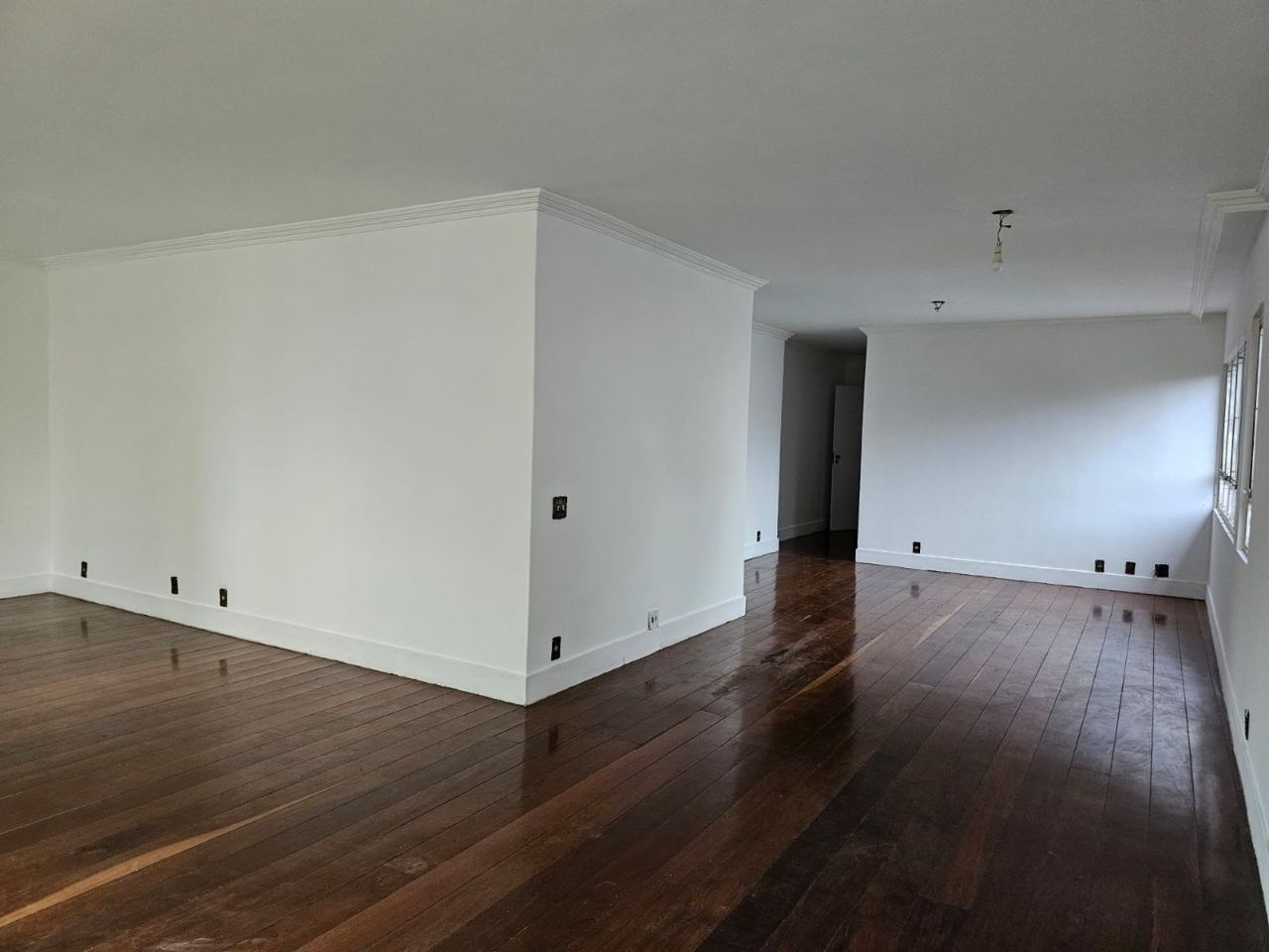 Apartamento à venda com 4 quartos, 200m² - Foto 5